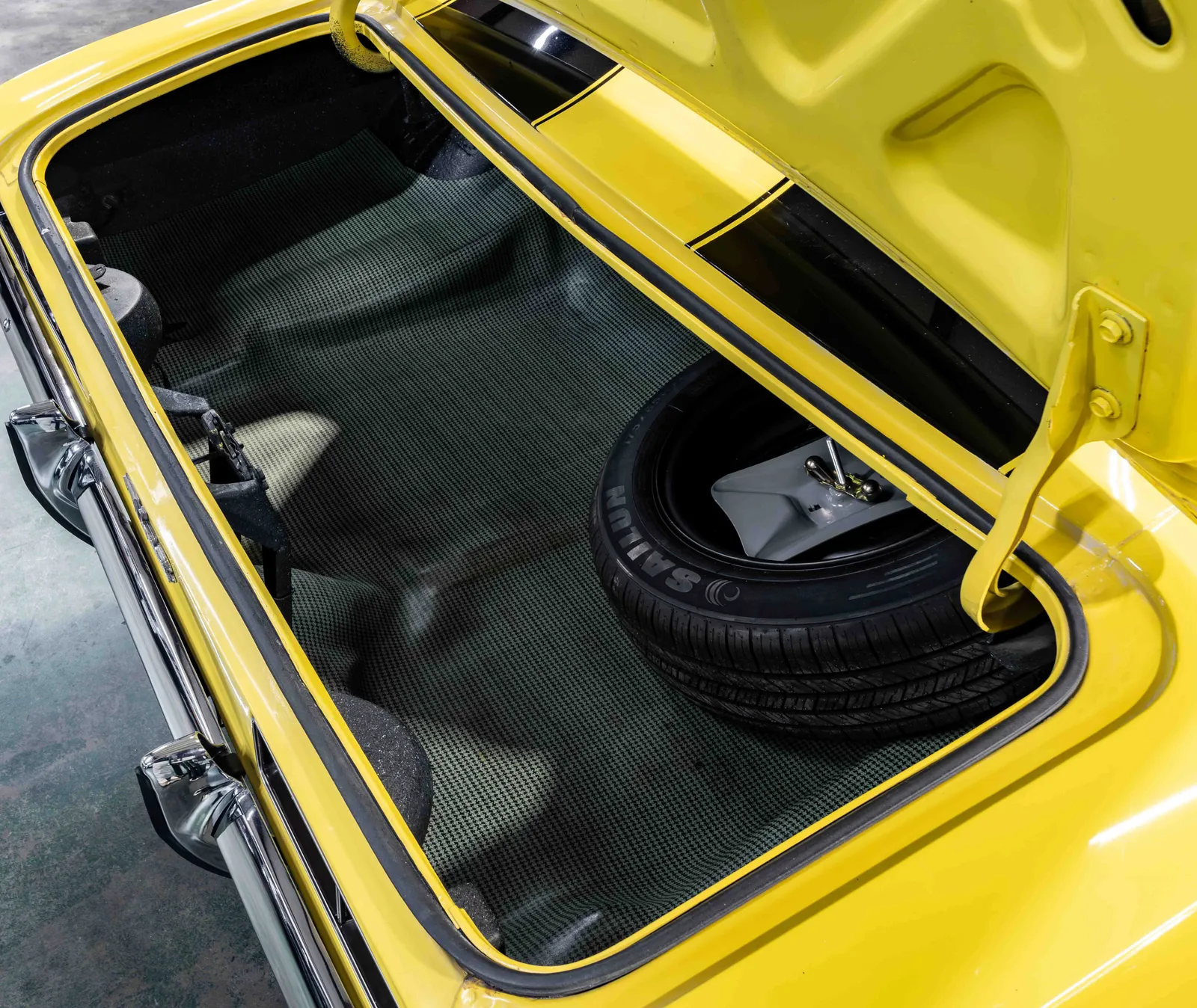 20_Numbers Matching 1969-Chevrolet-Camaro Z28-Yellow-511853--53.jpg